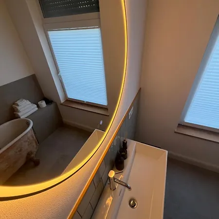 Apartman Kumbeer I Altbau 77qm I Wohnen Am Flosshafen