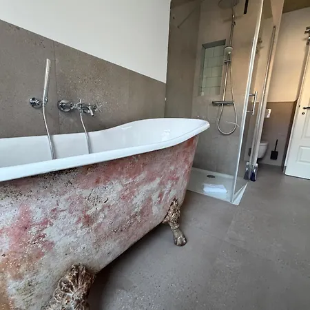 Lägenhet Kumbeer I Altbau 77qm I Wohnen Am Flosshafen